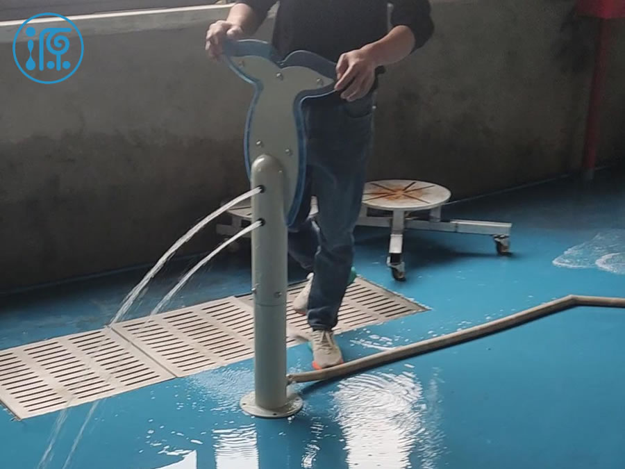 魚(yú)尾水槍