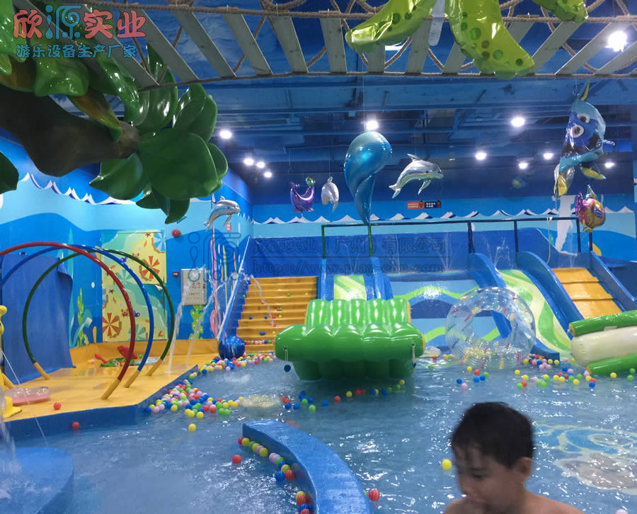 室內水上樂(lè )園定制案例